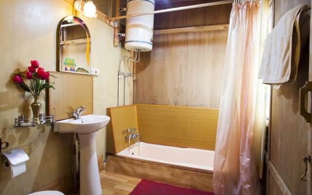 Houseboat Prince Of Bombay