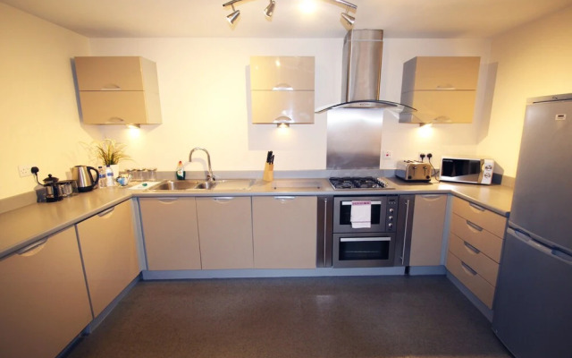 iStay - The Pinnacle