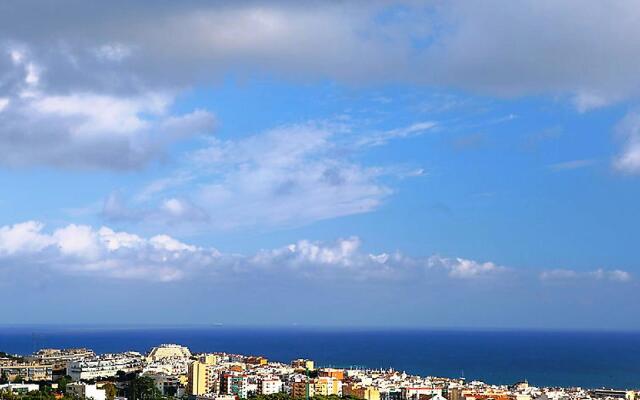 Urb Vallpineda Avda. Miquel Utrillo 99 - Three Bed