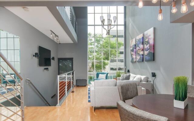 Beautiful 2br/2.5ba Apt in Little Italy by Domio