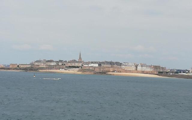 Joli studio à DINARD /LA RICHARDAIS à 5 mn plage