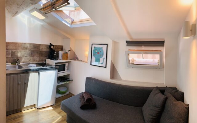 Couronne Studio