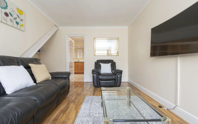 Abkat Holiday Home