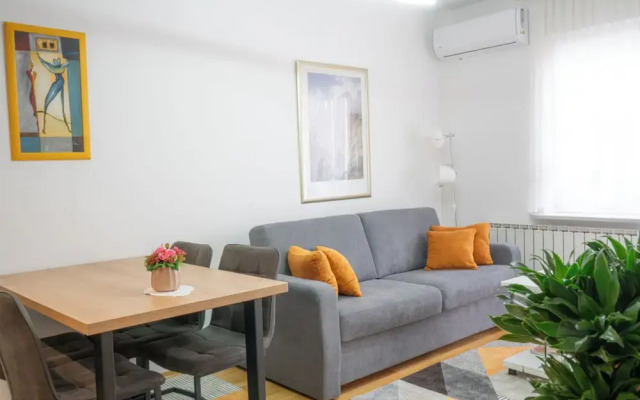 Apartment Svit