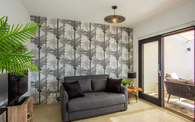 Blue Bay - Green View