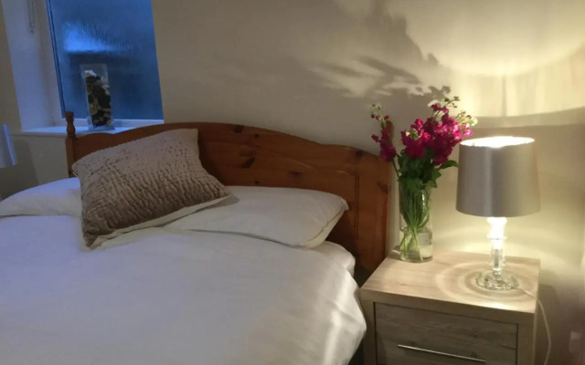 Rose Alley Apartment