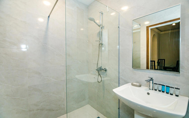 Azneft Royal Suite Apartment Sea View