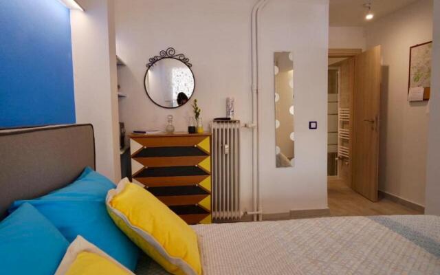 Athens *Blue Grand Suite *Di Giorgio Central Apartment