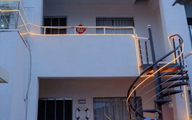 Rush Year Homestay (Lian Dao Shop)