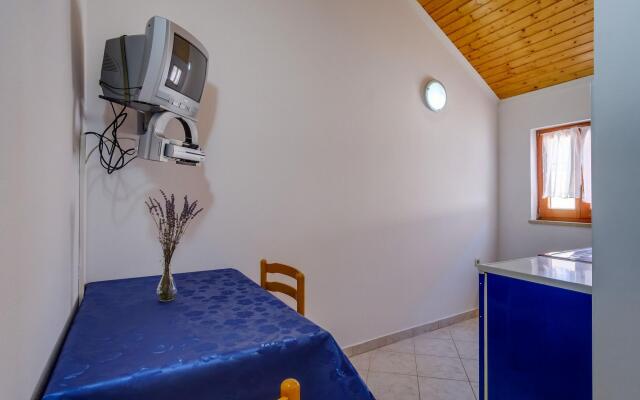 Ruka - Free Barbecue - A2