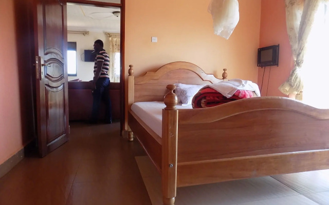Olina Hotel and Apartments