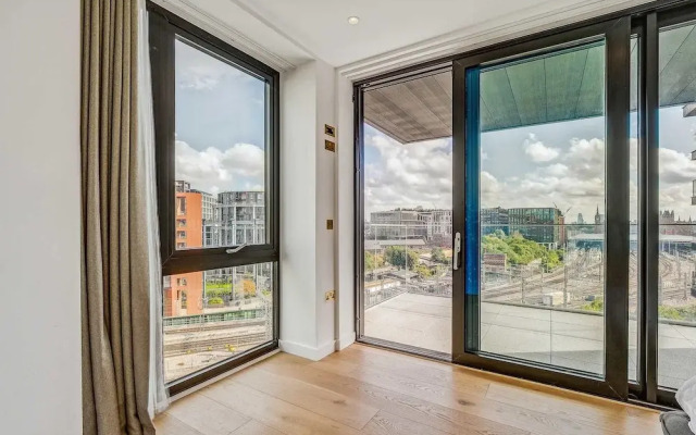 Refined 3-bedroom Condo