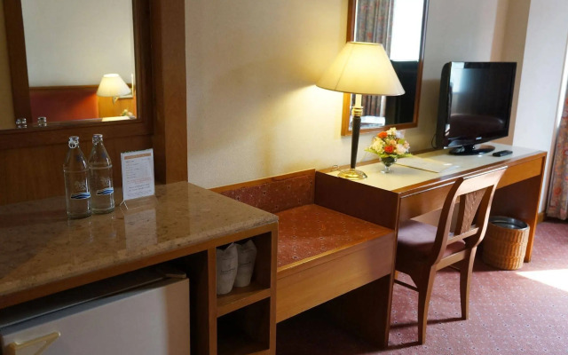 Siam Center Halal Hotel