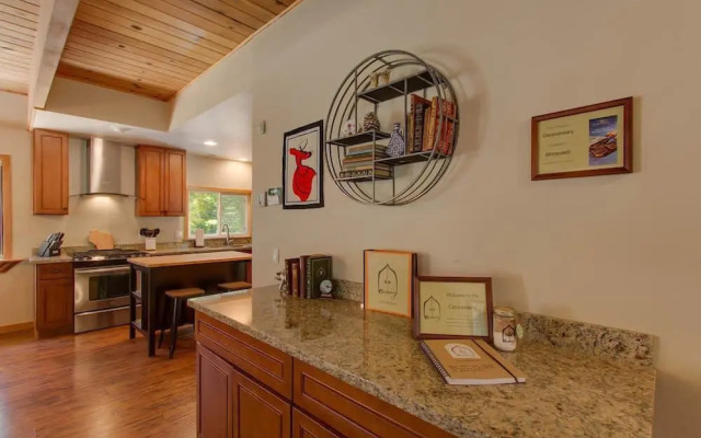 Caravansary - Four Bedroom Home