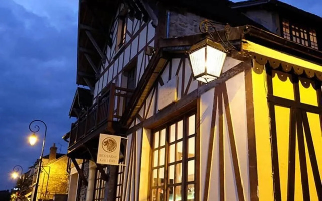 Besharat Gallery & Museum