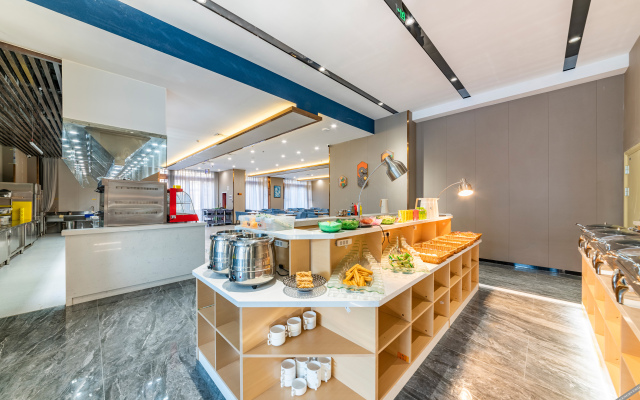 Rezen Select Hotel Yinchuan Railway Station