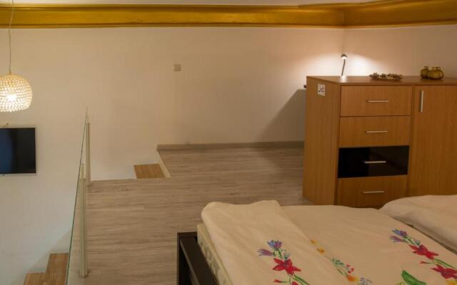 Walkway Apartment Deluxe