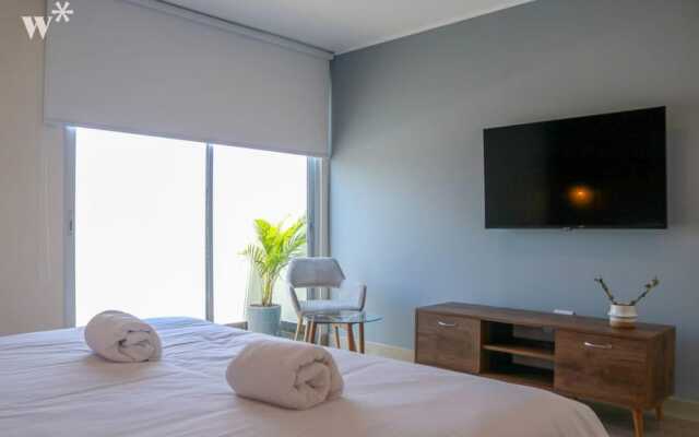 w Outstanding 2BR Duplex With AC in San Isidro