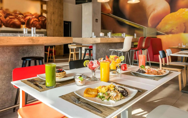 ibis Queretaro