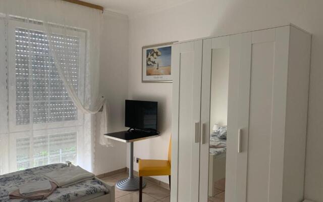 Ferienwohnung 2 Mit Garten