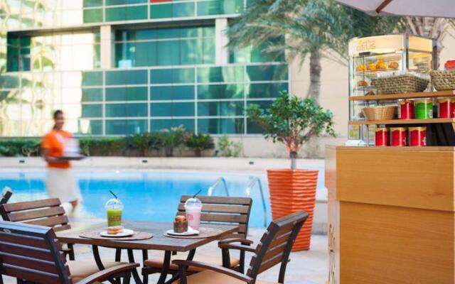 Oasis Beach Tower Apartments