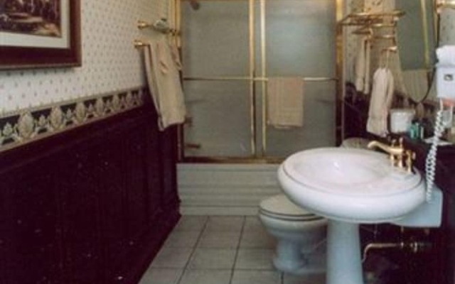 Julia's Bed & Breakfast