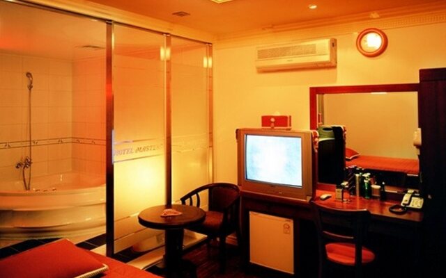 Tourist Hotel Masters