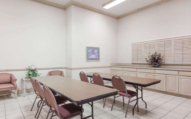 Super 8 by Wyndham Jasper TX
