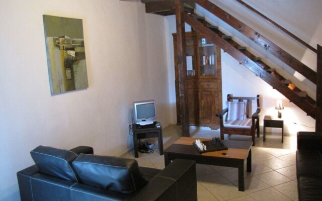 Charming Traditional 1-bed House in Rhodes