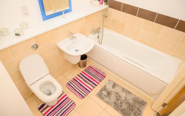 Amazing 3 Bedroom apartment in the center of Town