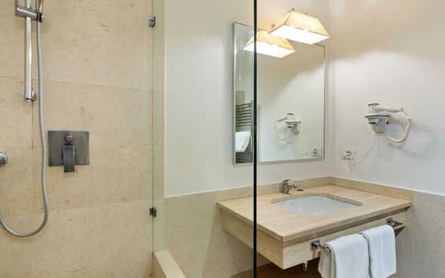 Garden & Wine Country Stay