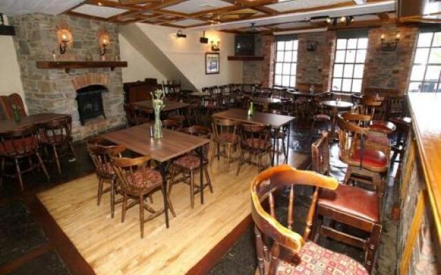Lennon Lodge