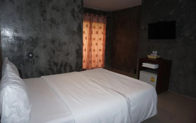 Rommai Plai Tawan Trang