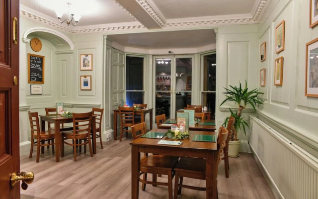 Lovelady Shield Hotel