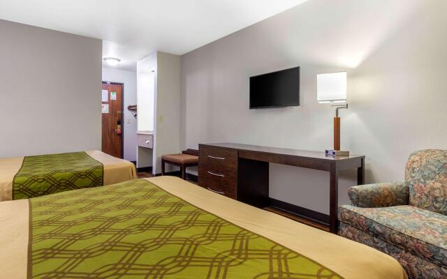 Econo Lodge Milwaukee Airport