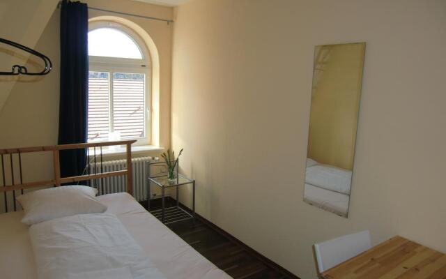 Blue Doors Hostel Altstadt