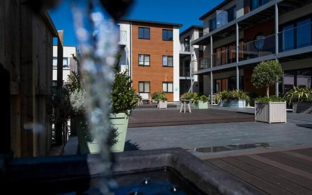 4br-8guests-balcony-beachview-pool-pets