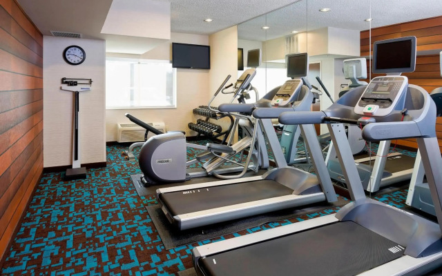 Fairfield Inn & Suites Lexington Keeneland Airport