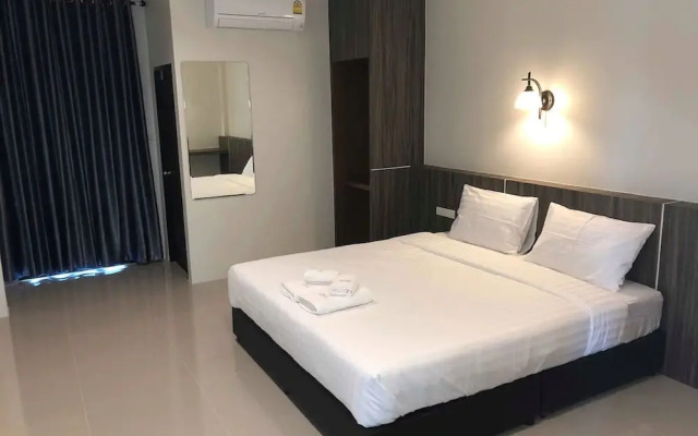 The Hub Suratthani Hotel