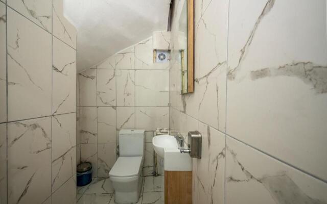 Xalila Hostel & Cafe Ladies Room