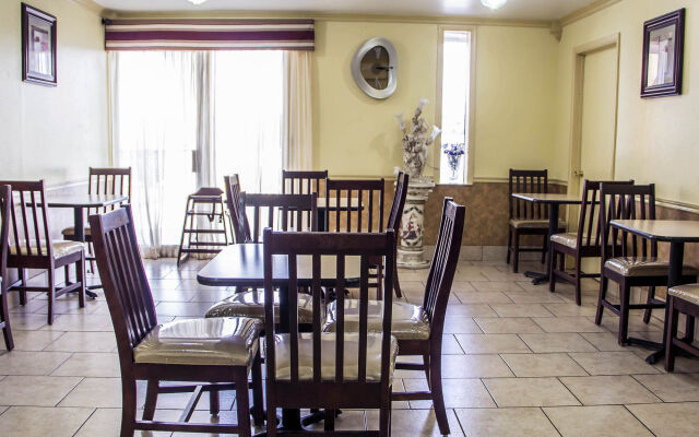 Econo Lodge McAlester