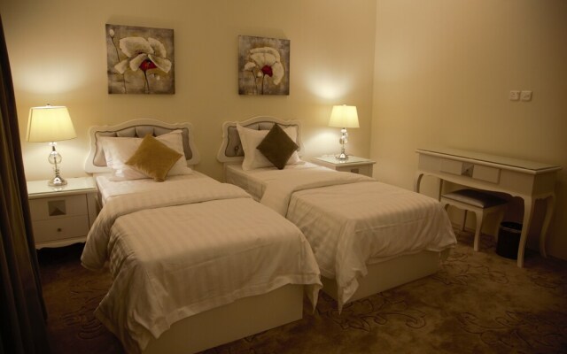 Land Beach Al Aqiq