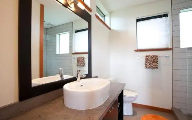 Seven-River View-AC-3BR/2.5BA