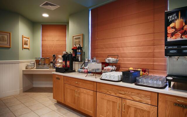 Best Western Plus Plaza Hotel