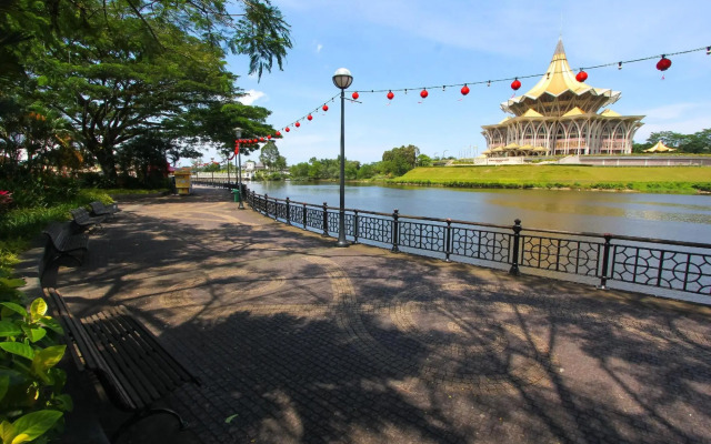 Citadines Uplands Kuching