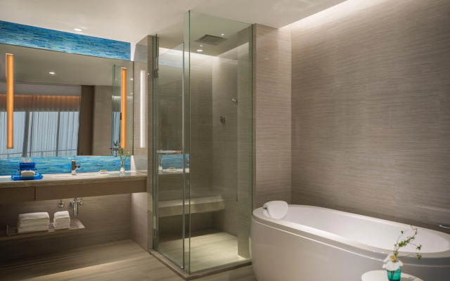 Renaissance Pattaya Resort & Spa