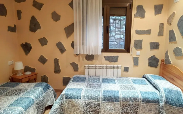 House With 5 Bedrooms in Ogassa, With Terrace and Wifi