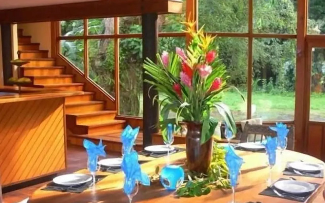 Bocas Beachfront Lodge