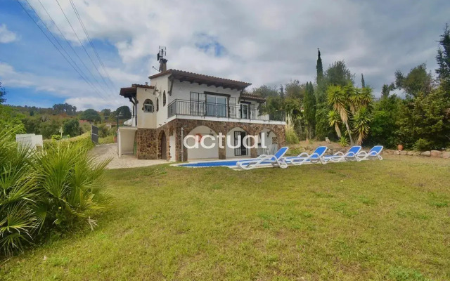 Casa Xiprers, 7 "Villa Santina"