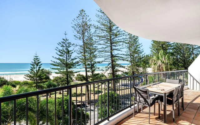 Mantra Coolangatta Beach